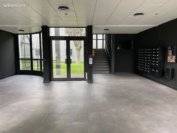 Bureaux climatisés entre 12m² à 340m²