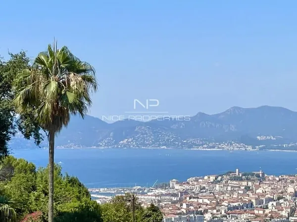Villa Art Déco dans une belle propriété à Cannes