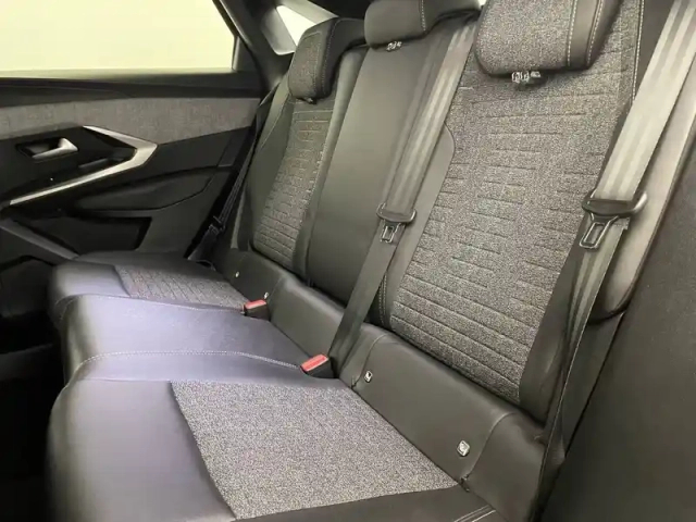 Peugeot 3008 hybrid 145 e-dcs6 — photo 47