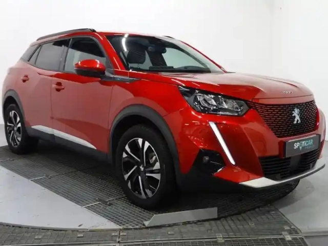 Peugeot 2008 e- 136ch allure business — photo 3