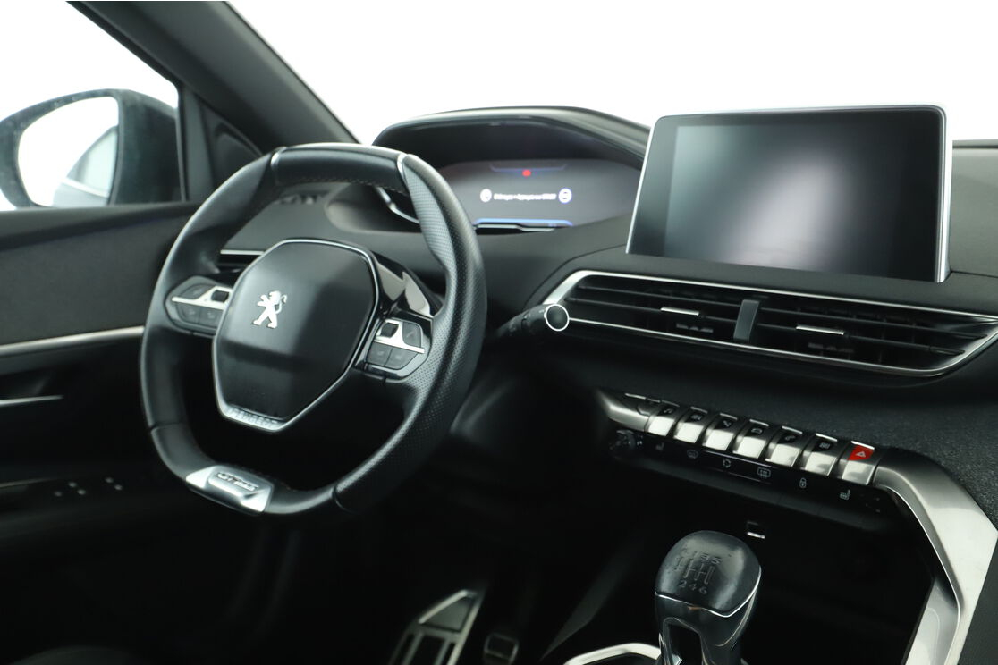 Peugeot 3008 1.2 PureTech GT Line — photo 12