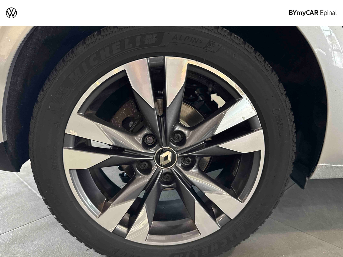 Renault Mégane IV Berline TCe 160 Energy EDC — photo 24