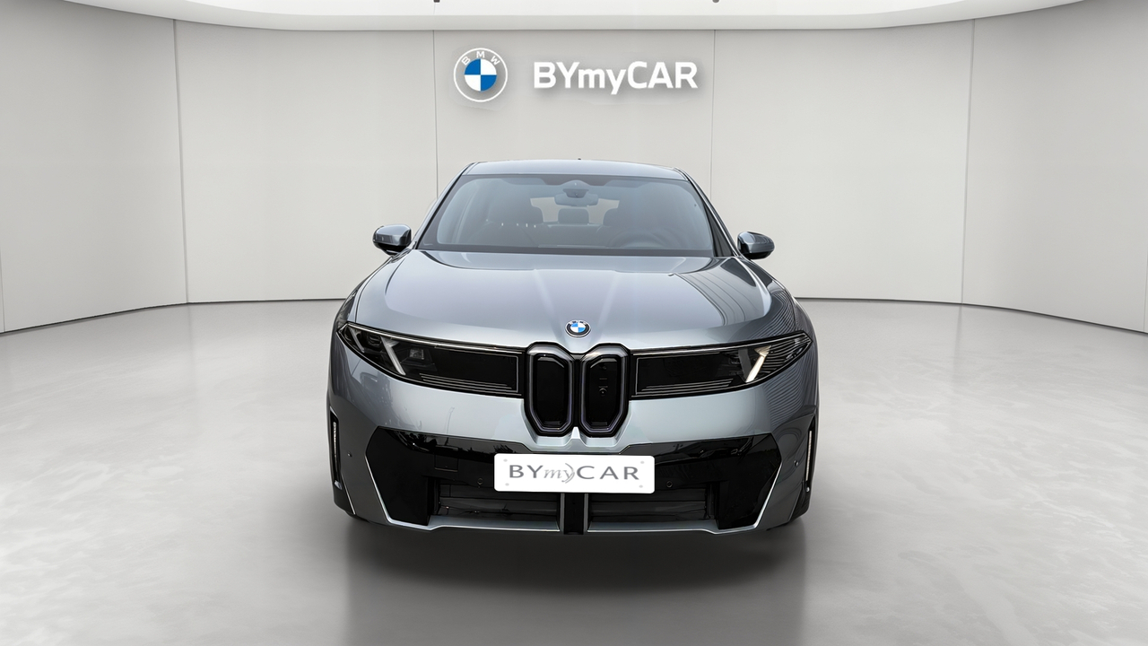 BMW iX3 50 xDrive — photo 8