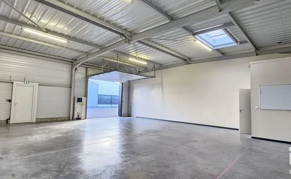Local commercial 115 m²