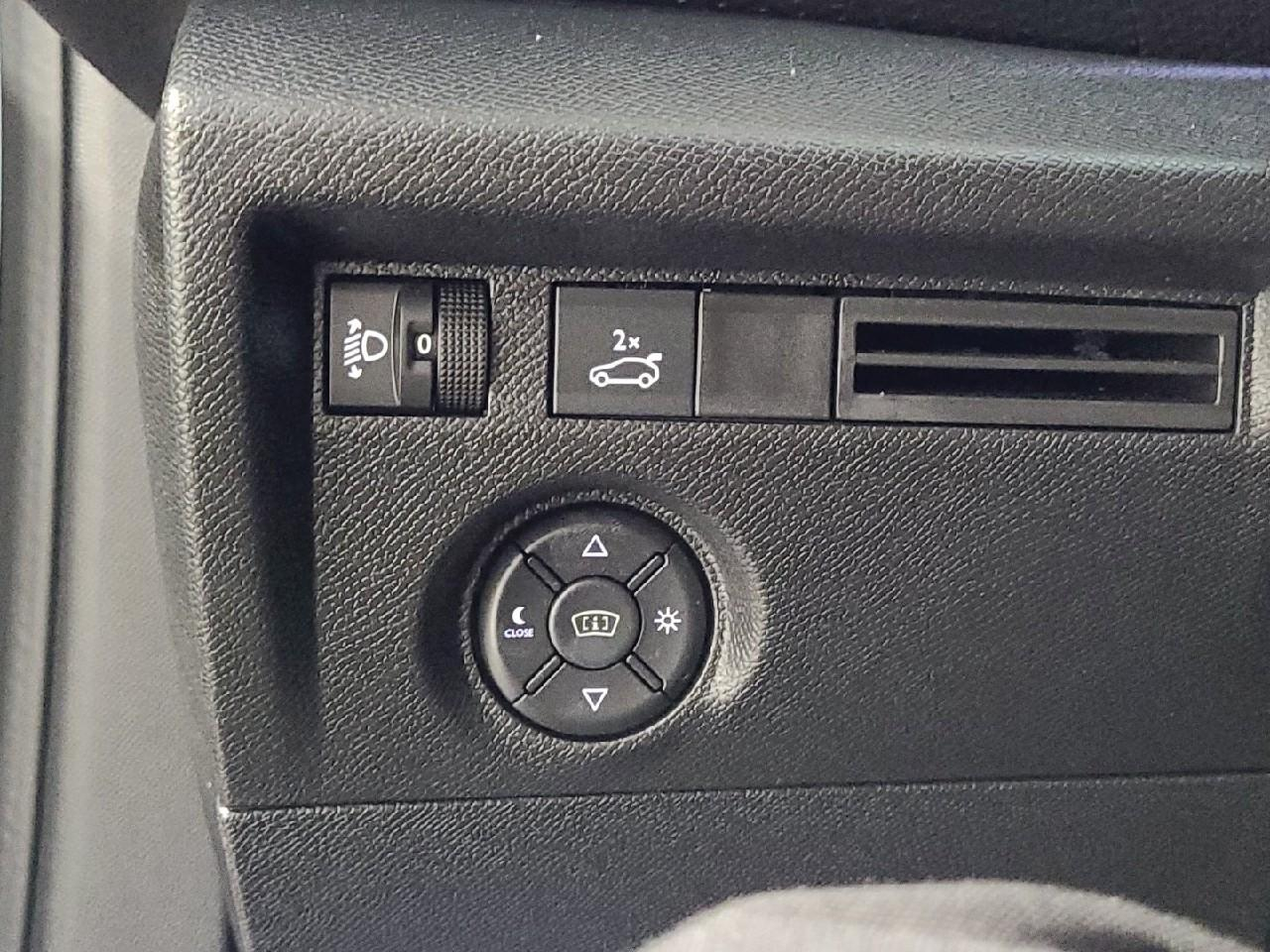 Citroën C4 X puretech 130 s&s eat8 shine — photo 30
