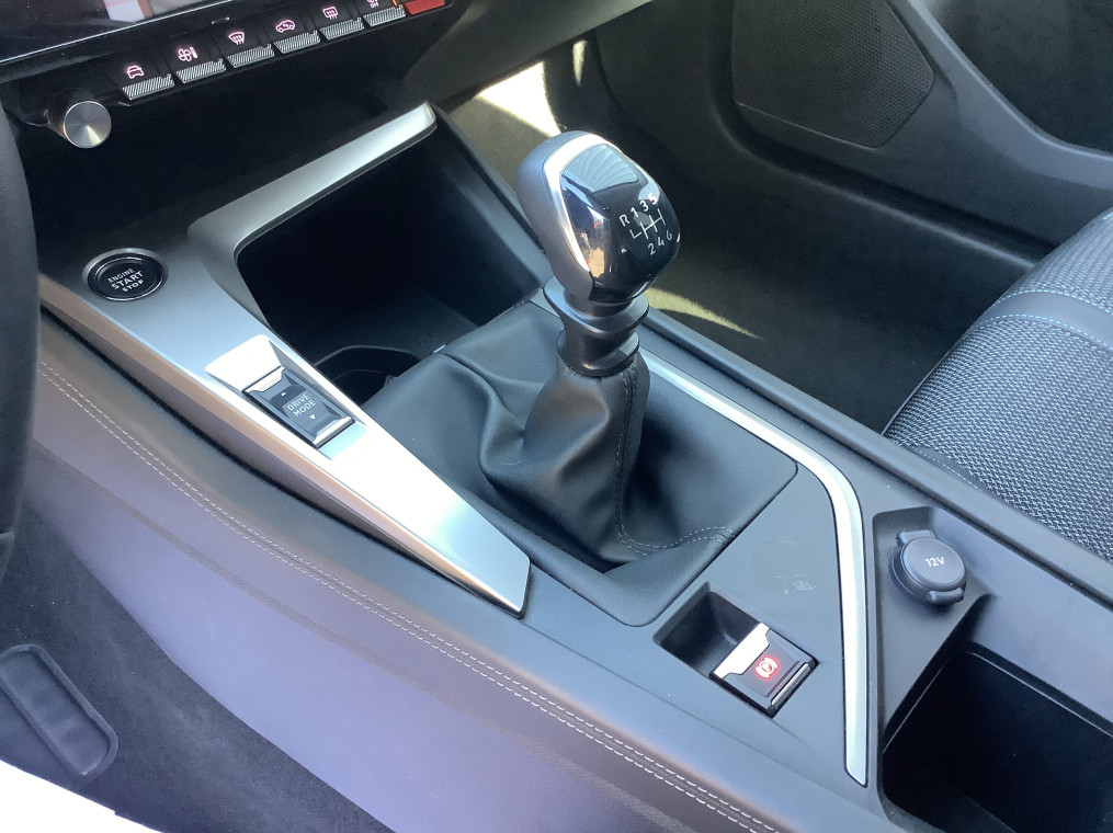 Peugeot 308 — photo 25