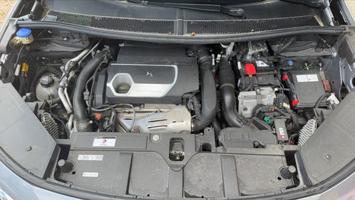 DS DS7 Crossback 1.6 E-Tense 300 Hybrid 4X4 EAT8 - Rivoli – 2022 – 55678 km – Hybride rechargeable – Boîte Automatique — photo 24