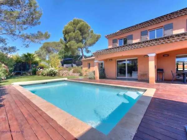Villa 6 pièces 156 m²