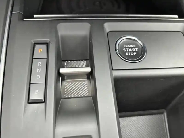 Citroën C5 Aircross hybride rechargeable 225 e-eat8 — photo 14