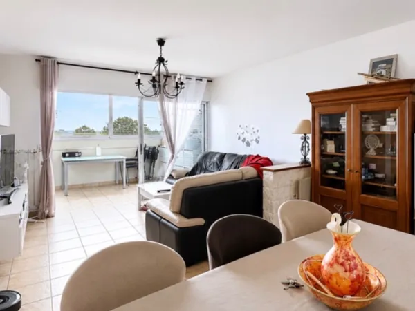 Toulon Centre - Résidence sécurisée - T4 85m2 - Gare à pied - Parking - 228 000€