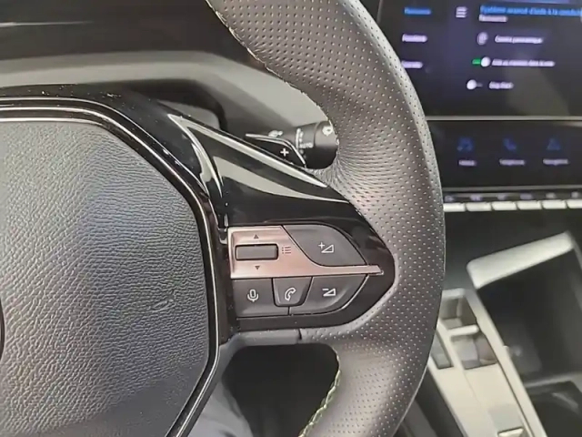 Peugeot 408 puretech 130 ch s&amp;s eat8 — photo 21