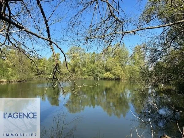 Terrain 20421 m²
