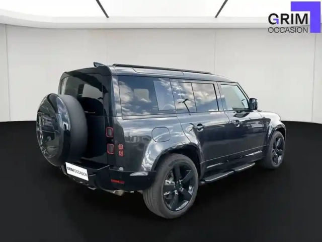 Land Rover Defender 110 phev — photo 2