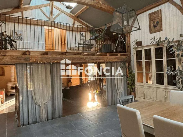 Maison 7 pièces 443 m²