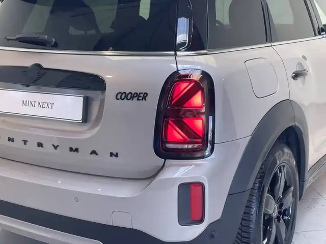 Mini Mini countryman 136 ch bva7 — photo 17