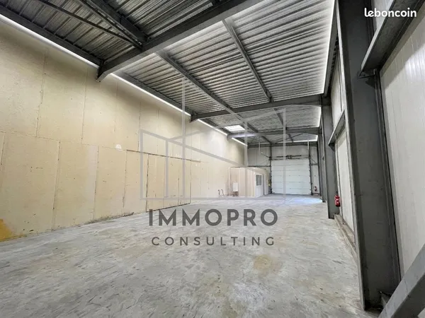 Local 635 m² Le Grand-Quevilly