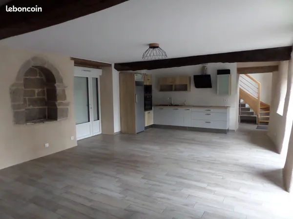 Maison à louer à la campagne