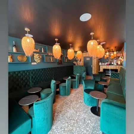Bar emplacement proche plage