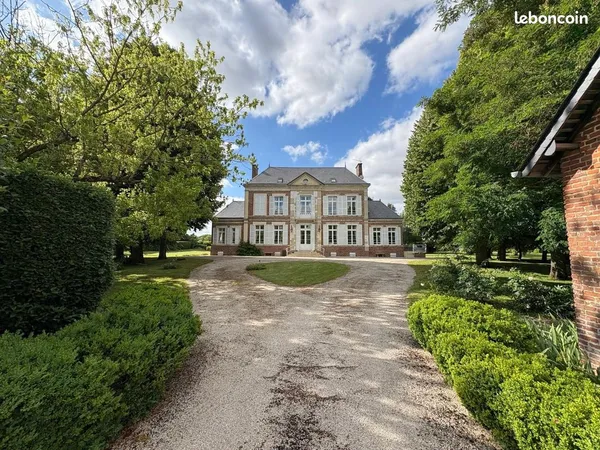 Maison 8 pièces 266 m²