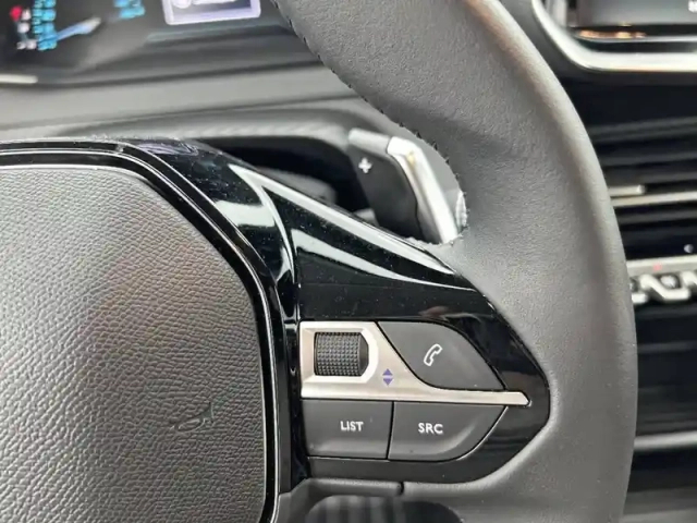 Peugeot 208 hybrid 100 e-dcs6 — photo 20