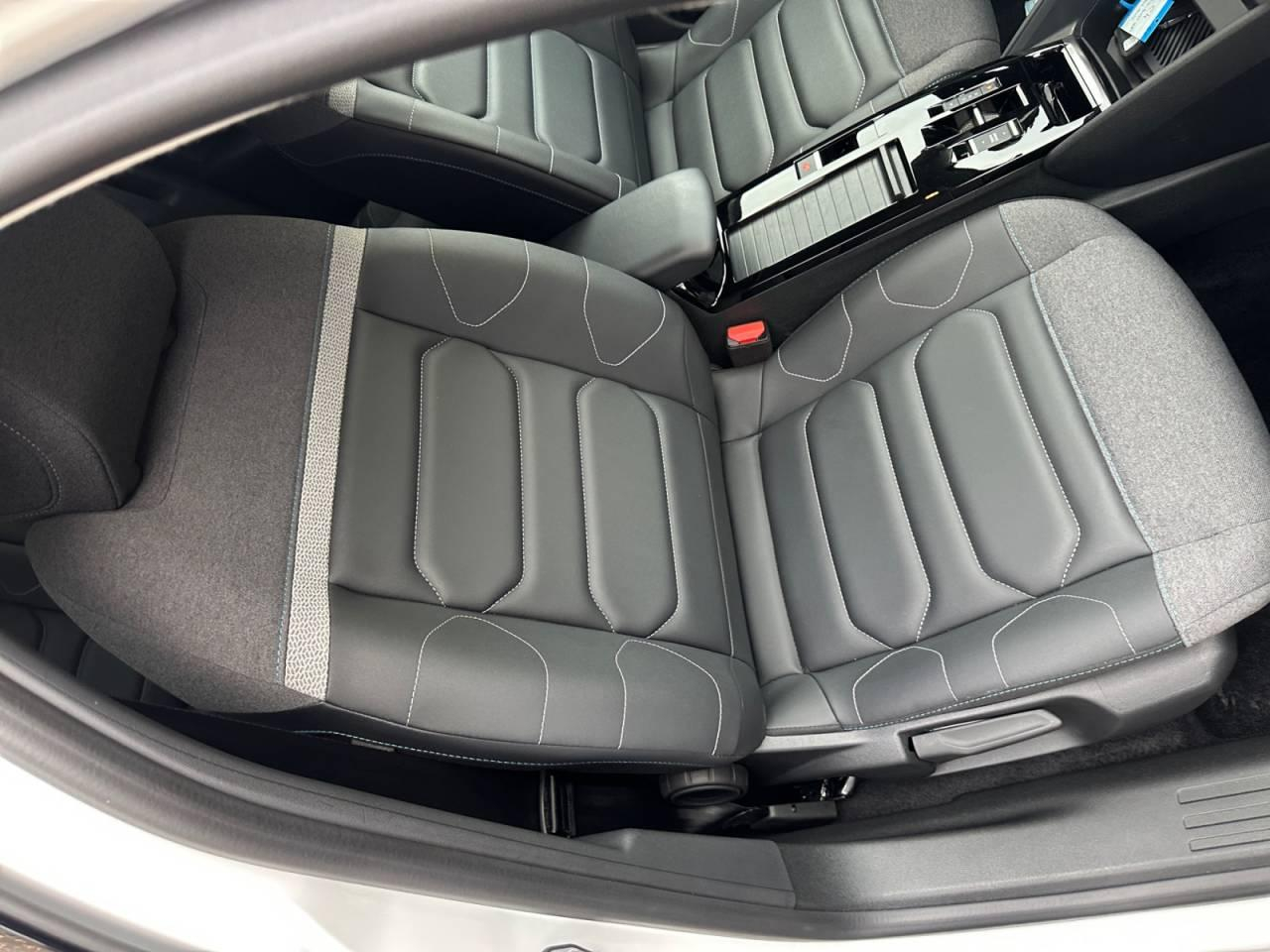 Citroën C4 puretech 130 eat8 max — photo 17