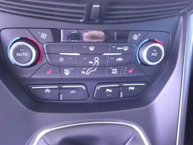 Ford Kuga 1.5 flexifuel-e85 150ch stop&amp;start vignale 4x2 euro6.2 — photo 12