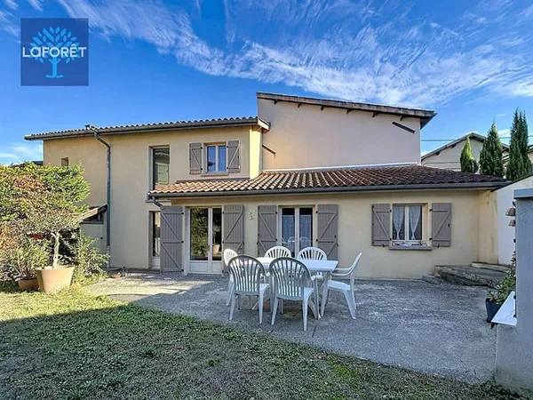 Maison 6 pièces 140 m²