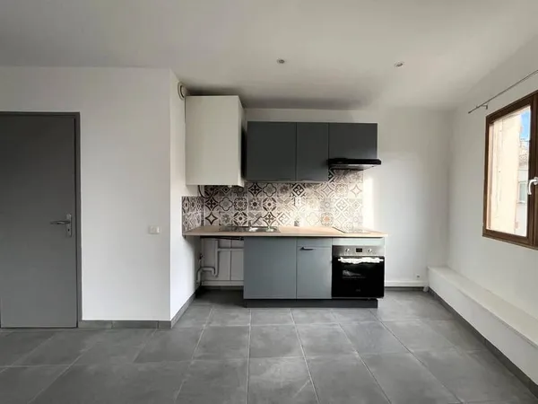 Studio 1 pièce 28 m²