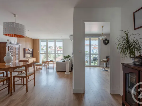 Appartement 4 pièces 90 m²