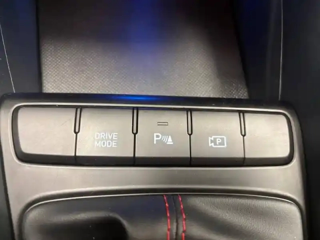 Hyundai I20 1.0 t-gdi 100 dct-7 hybrid 48v — photo 35
