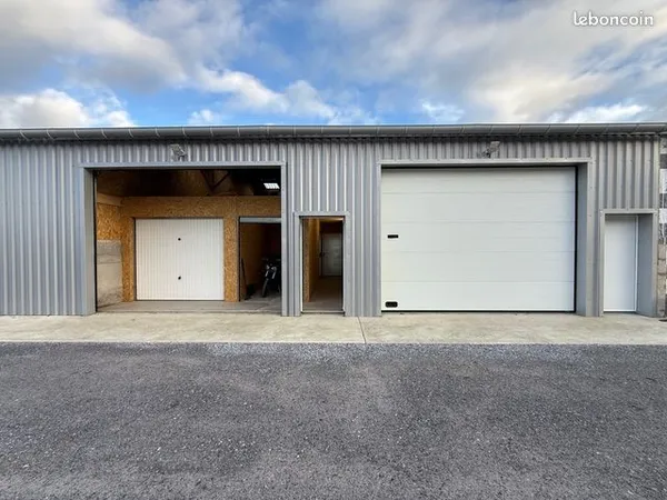 A louer Box de stockage de 6 m² (idéal moto ou autre)