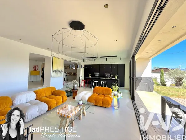 Maison 7 pièces 203 m²