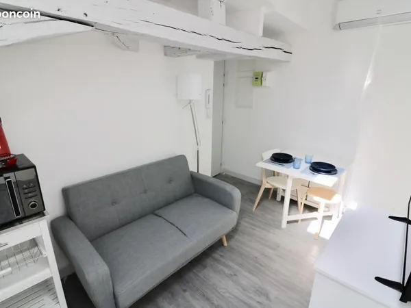 Sympathique T2 meublé centre ville - 18 m2 - Rue Riffault