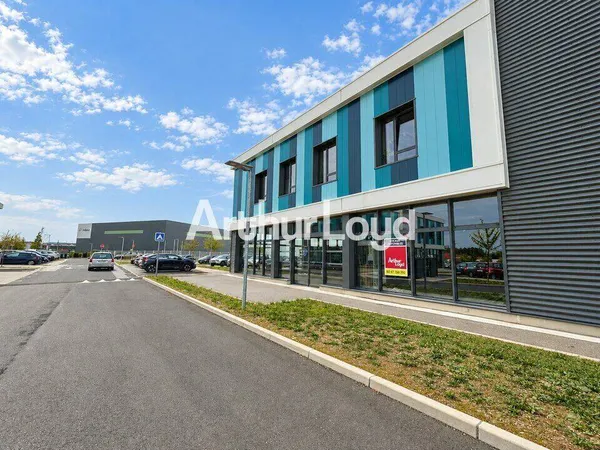 Local commercial 288 m²