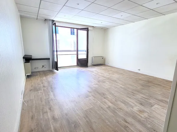 Paris XXème, 3 pièces de 73m2, 2 chambres, calme et lumineux