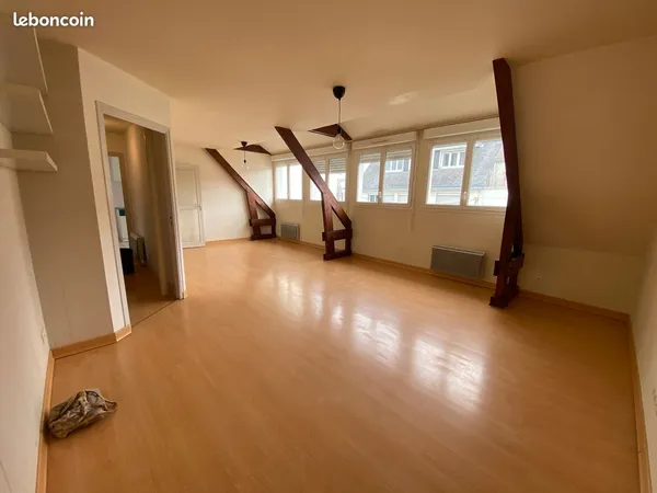 Grand appartement en duplex à Merville-LORIENT