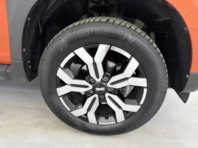 Dacia Duster eco-g 100 4x2 — photo 30