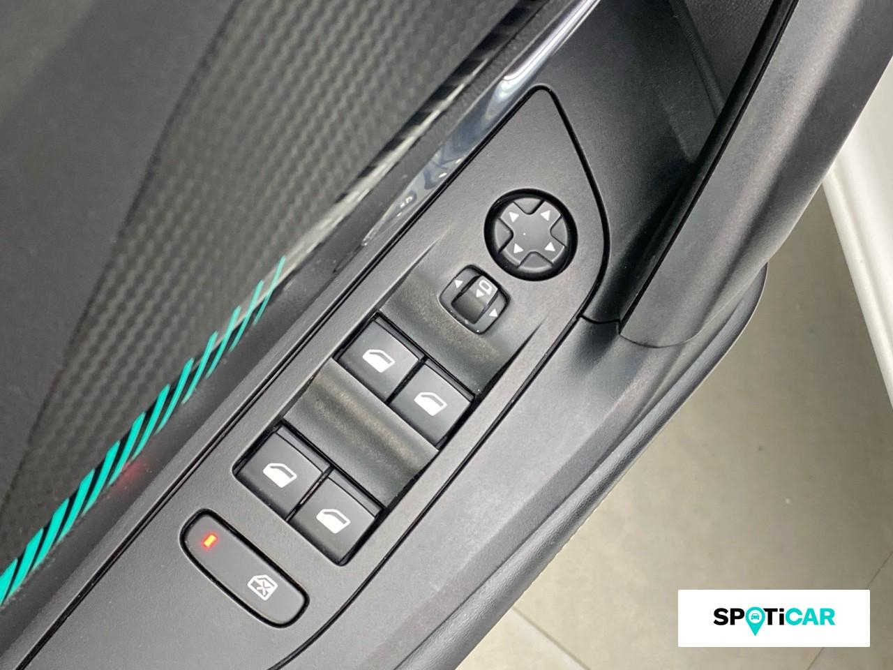 Peugeot 2008 1.2 puretech 130ch s&s allure eat8 — photo 19
