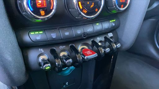 Mini Mini 1.5  Cooper 136 - Yours – 2021 – 81206 km – Essence – Boîte Manuelle — photo 12
