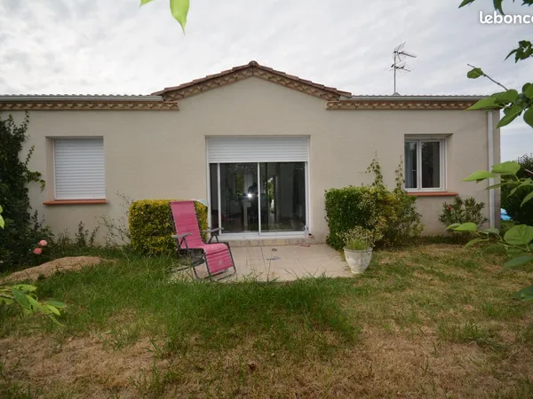 Maison de Plein Pied avec Jardin Clos