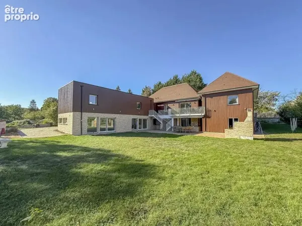 Maison 10 pièces 363 m² à vendre à Magny-En-Vexin (95420)
