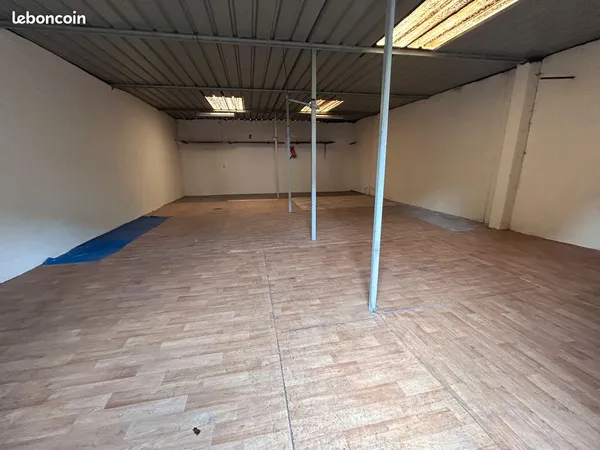Entrepôt de 90 m2 à Montigny-les-Metz