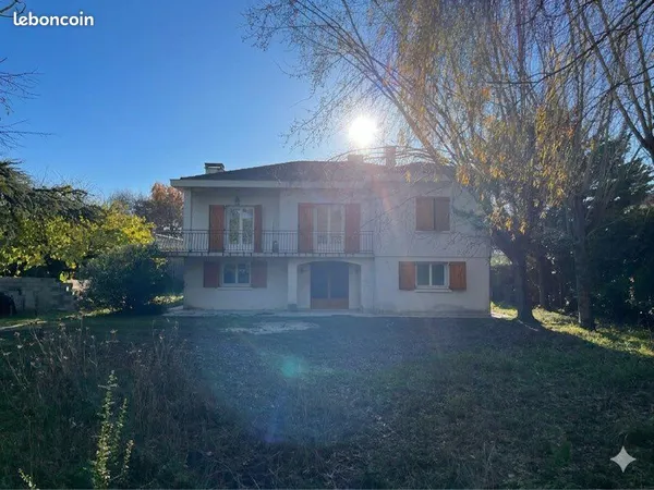Maison 7 pièces 230 m² proche d'Agen