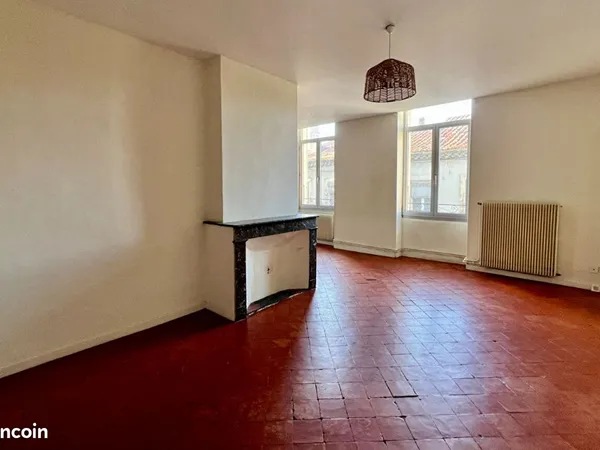 Appartement T5 traversant Est/Ouest avec potentiel (Béziers Hyper-Centre)