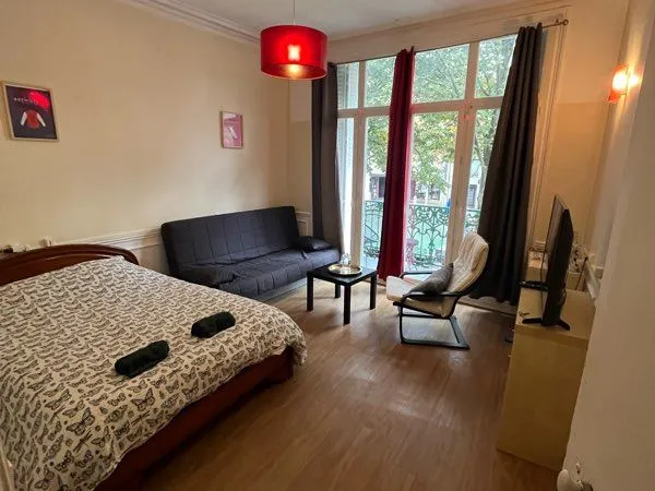 T1 meublée place d'Erlon avec balcon pour 635 euros