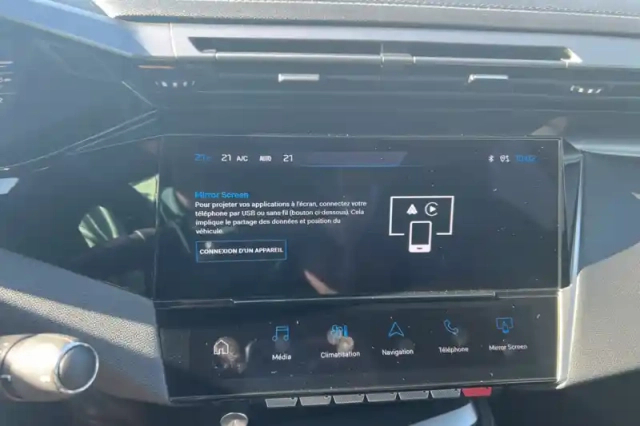 Peugeot 408 phev 225 e-eat8 — photo 26