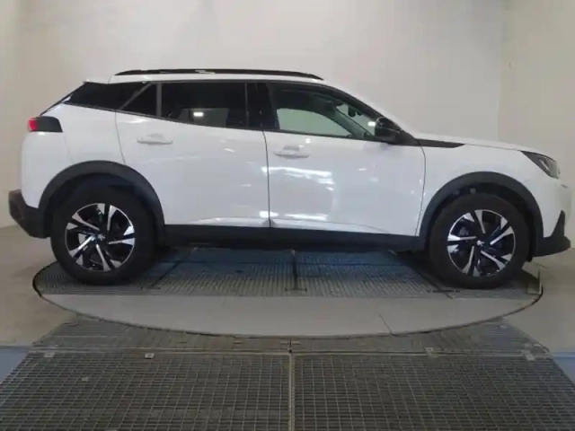 Peugeot 2008 1.5 bluehdi 130ch s&amp;s allure pack eat8 — photo 4