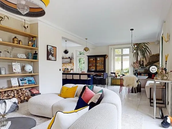 Vends maison refaite à neuf - 330m²