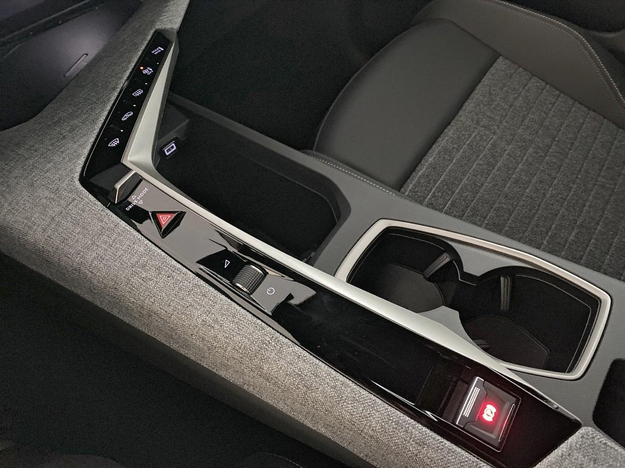 Peugeot 3008 electrique 210 ch 73 kwh allure — photo 18