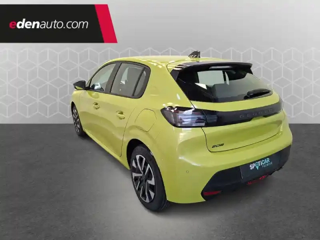 Peugeot 208 turbo 100 ch bvm6 — photo 32